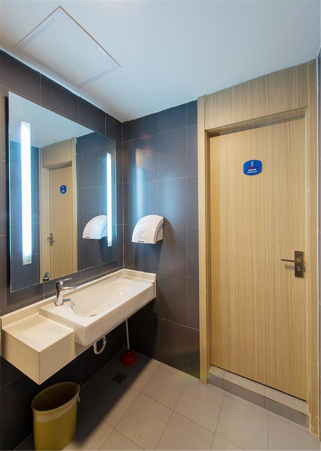 Hanting Hotel Zhuhai Qinglu Middle Road Екстериор снимка